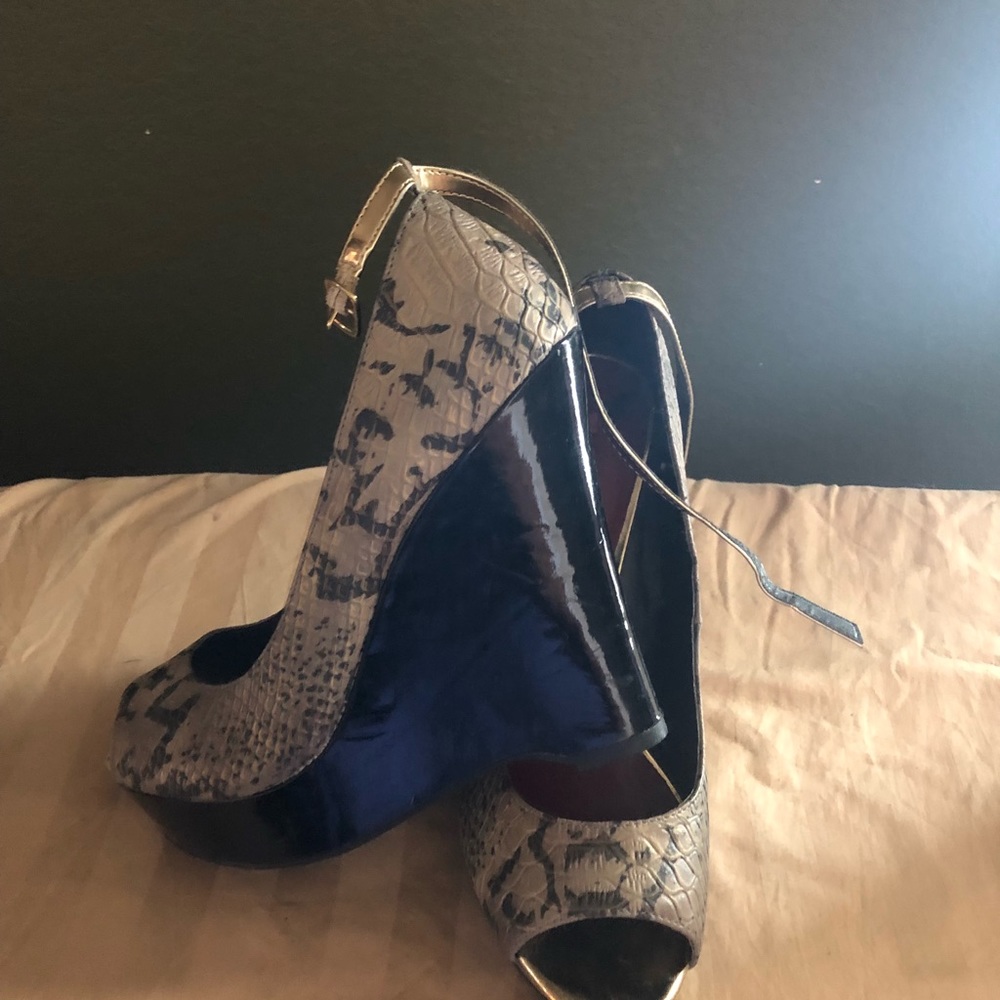 Never worn